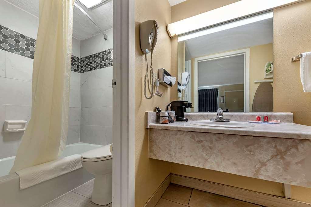 Econo Lodge Erlanger - Cincinnati Airport Bagian luar foto