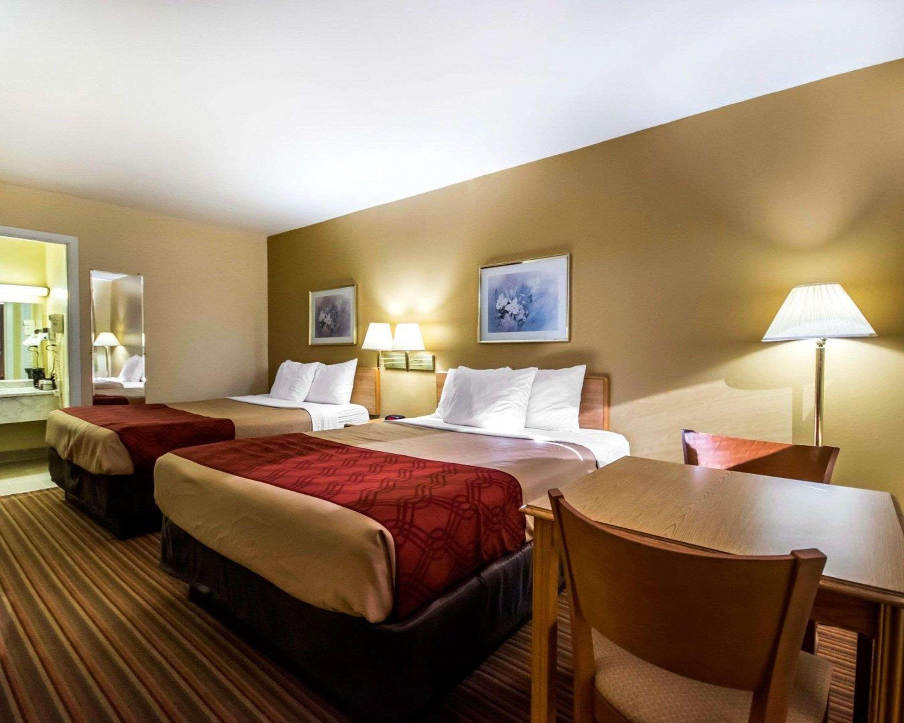 Econo Lodge Erlanger - Cincinnati Airport Bagian luar foto