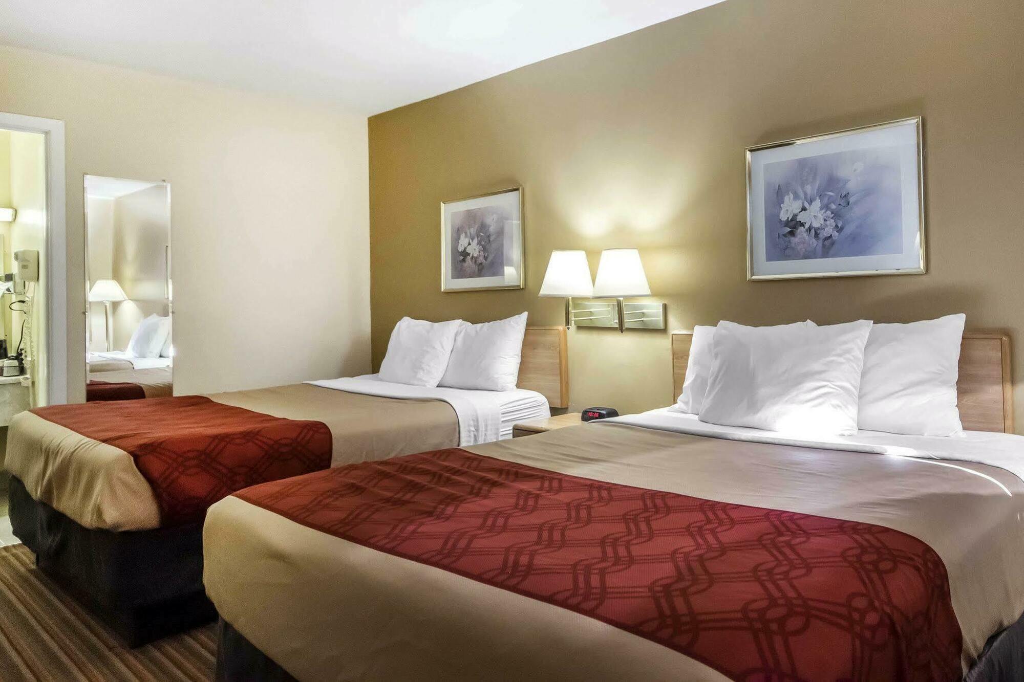 Econo Lodge Erlanger - Cincinnati Airport Bagian luar foto